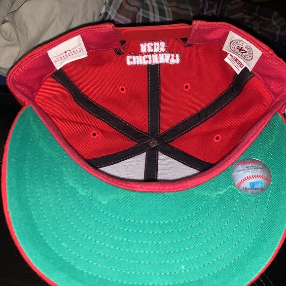 Cincinnati Reds SnapBack - Picture 3 of 3